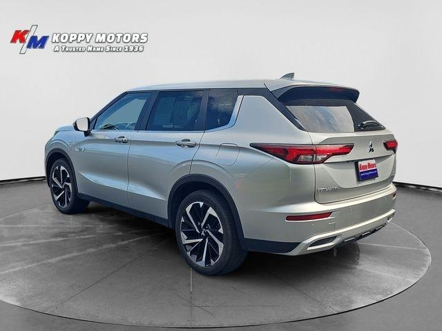 Mitsubishi Outlander PHEV  2023