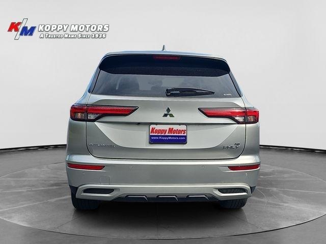 Mitsubishi Outlander PHEV  2023