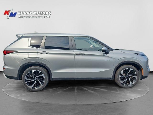 Mitsubishi Outlander PHEV  2023