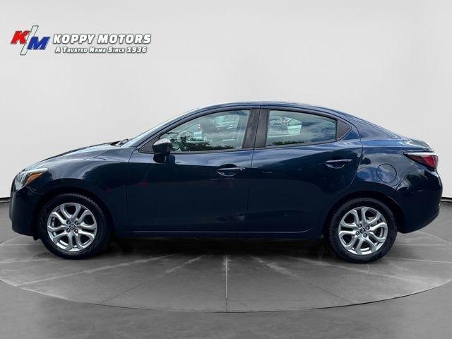 Toyota Yaris iA  2017