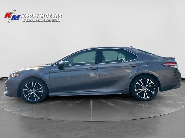 Toyota Camry  2019