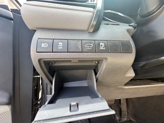 Toyota Camry  2019