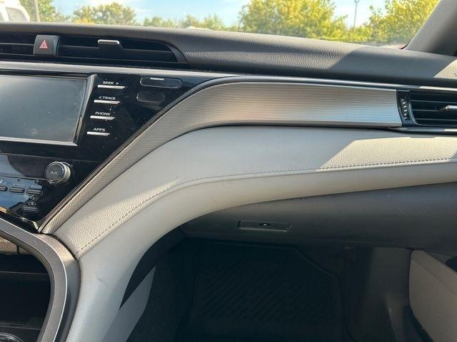 Toyota Camry  2019