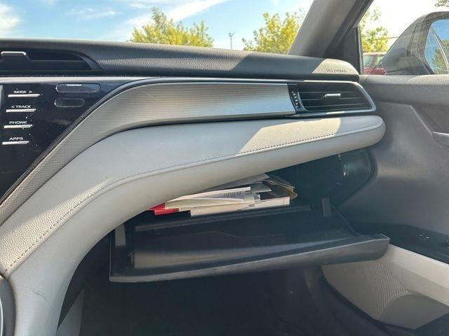 Toyota Camry  2019