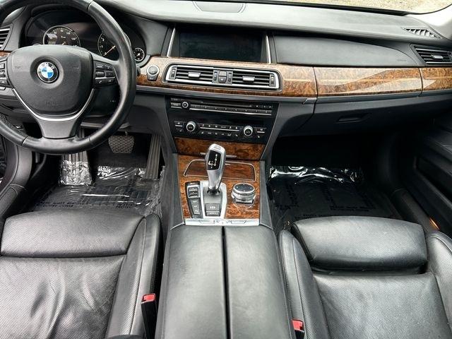 BMW 7-Series  2014