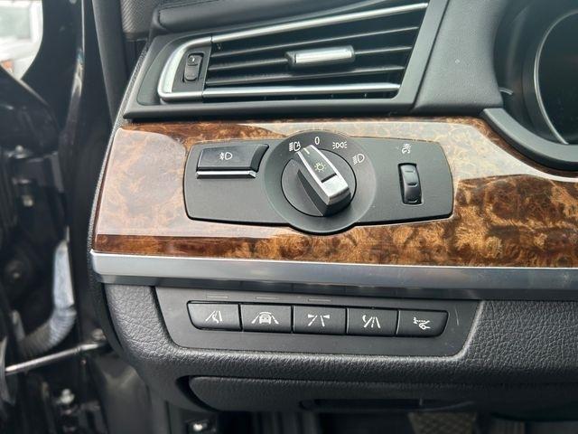 BMW 7-Series  2014