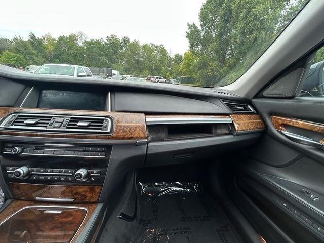BMW 7-Series  2014