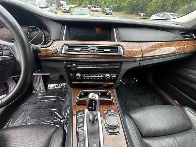 BMW 7-Series  2014
