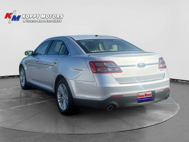 Ford Taurus  2017