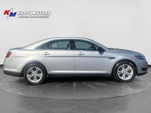Ford Taurus  2017