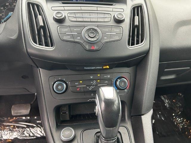 Ford Focus  2015