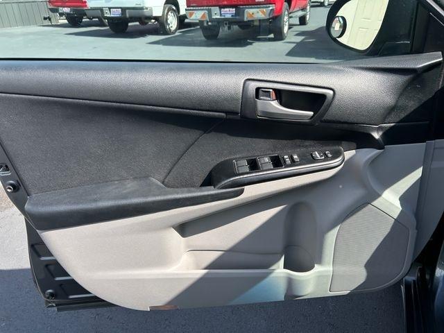 Toyota Camry  2012