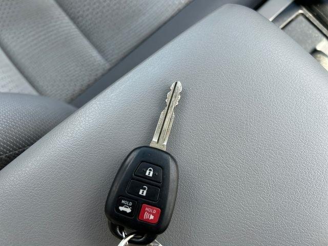 Toyota Camry  2012