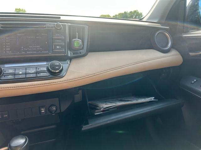 Toyota RAV4  2015