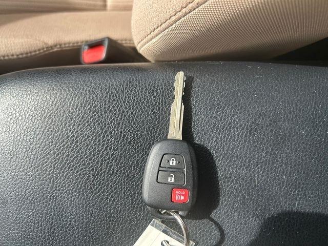 Toyota RAV4  2015