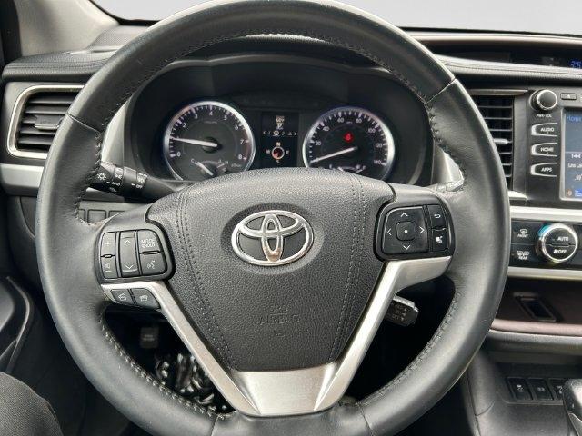 Toyota Highlander  2016