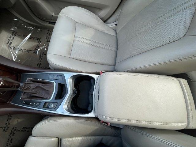 Cadillac SRX  2012