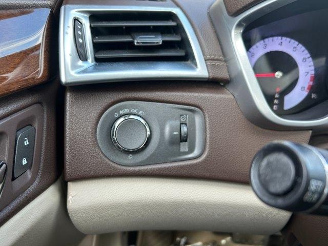 Cadillac SRX  2012