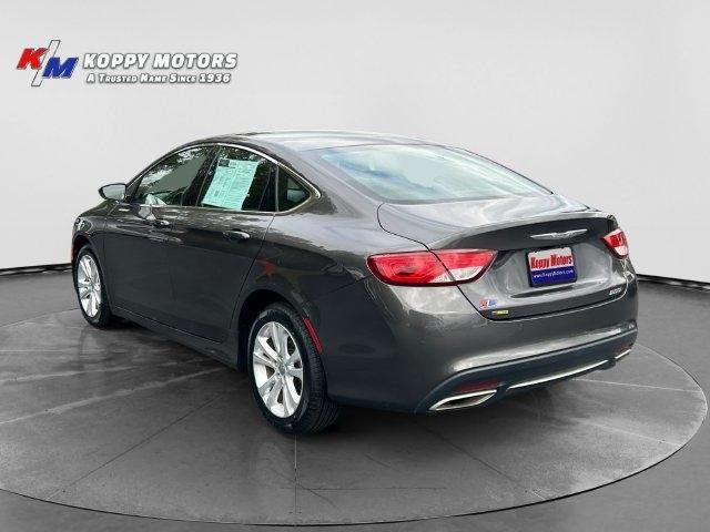 Chrysler 200  2016