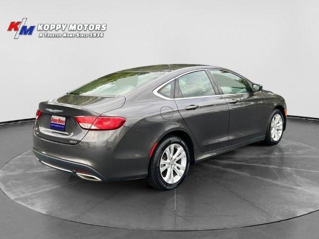 Chrysler 200  2016