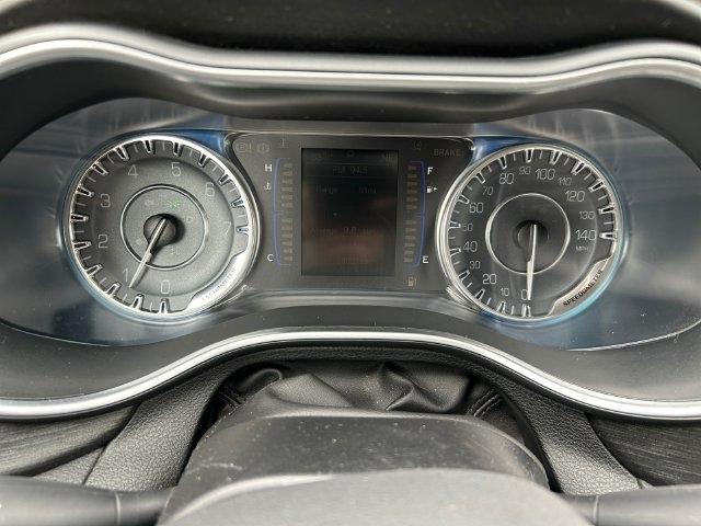 Chrysler 200  2016