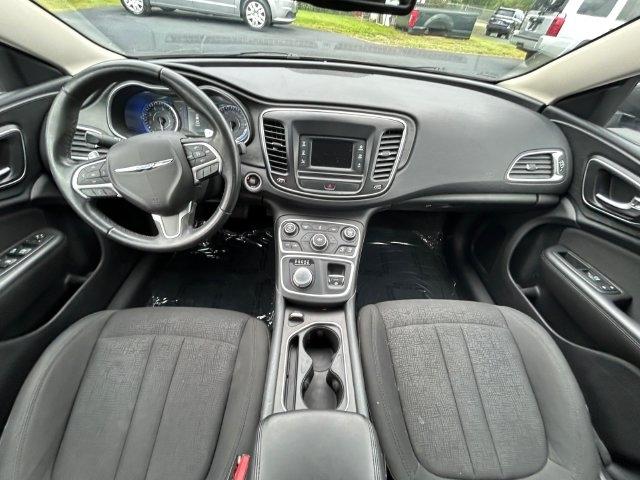 Chrysler 200  2016