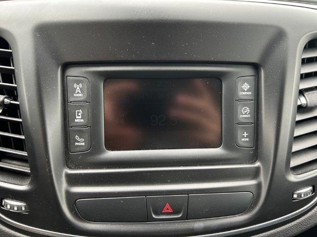 Chrysler 200  2016