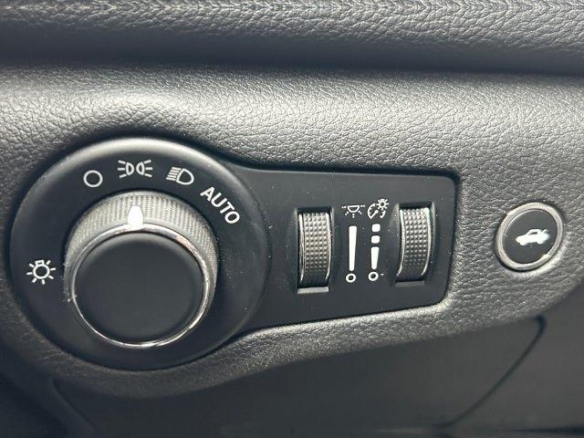 Chrysler 200  2016
