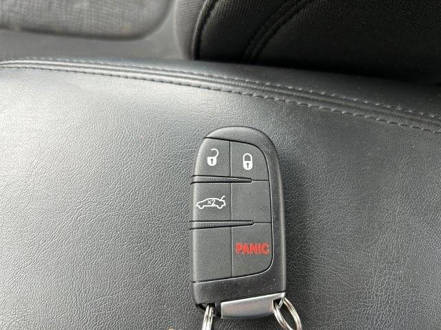 Chrysler 200  2016