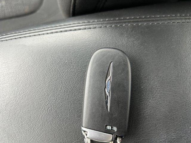 Chrysler 200  2016