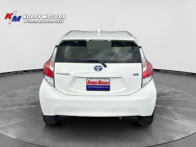 Toyota Prius c  2015