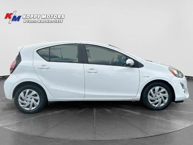Toyota Prius c  2015
