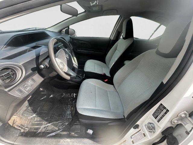 Toyota Prius c  2015