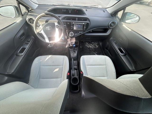 Toyota Prius c  2015