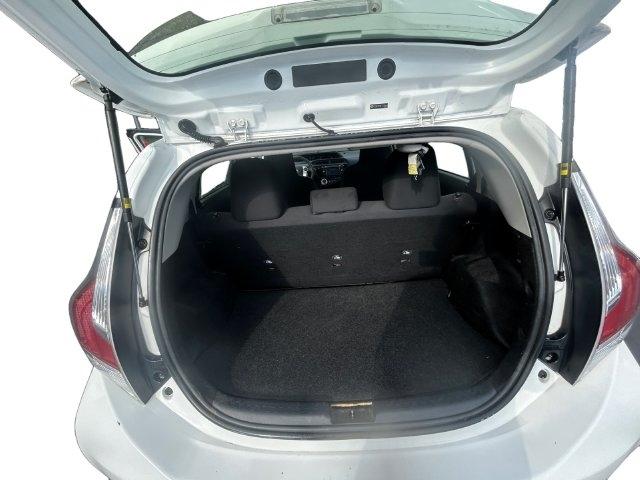 Toyota Prius c  2015
