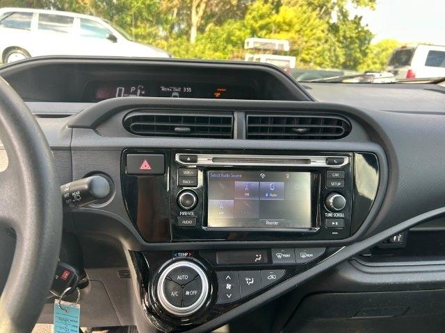 Toyota Prius c  2015