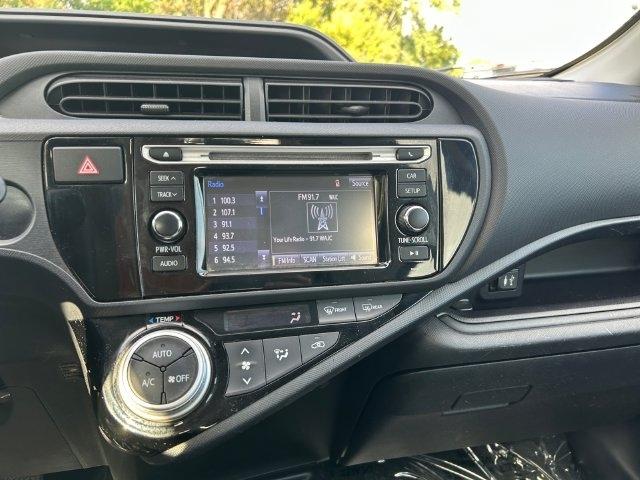 Toyota Prius c  2015