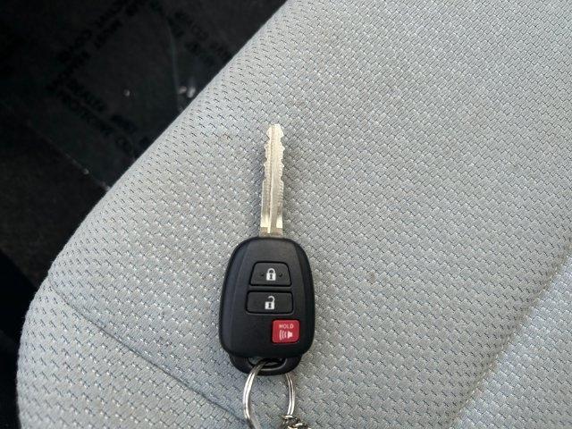 Toyota Prius c  2015