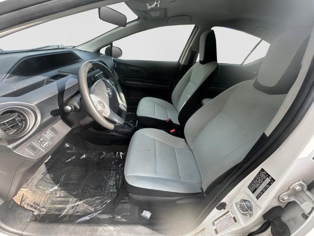 Toyota Prius c  2015