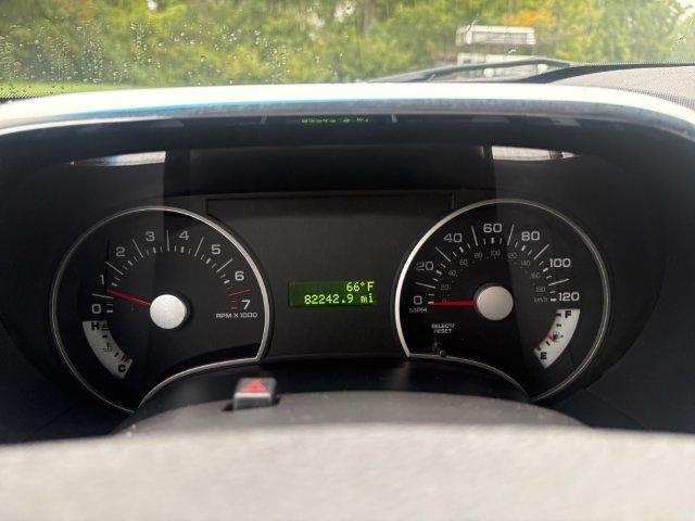 Ford Explorer photo 14