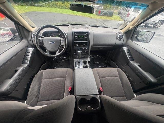 Ford Explorer photo 15