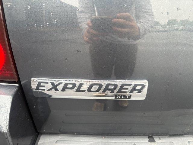 Ford Explorer photo 19