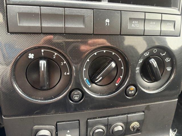 Ford Explorer photo 22