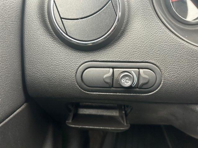 Pontiac G6 photo 29