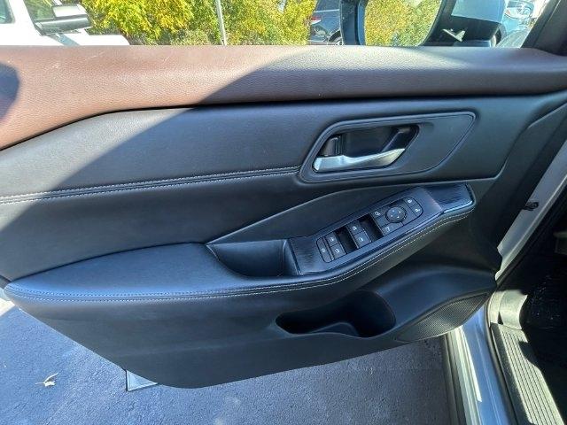Nissan Rogue  2023