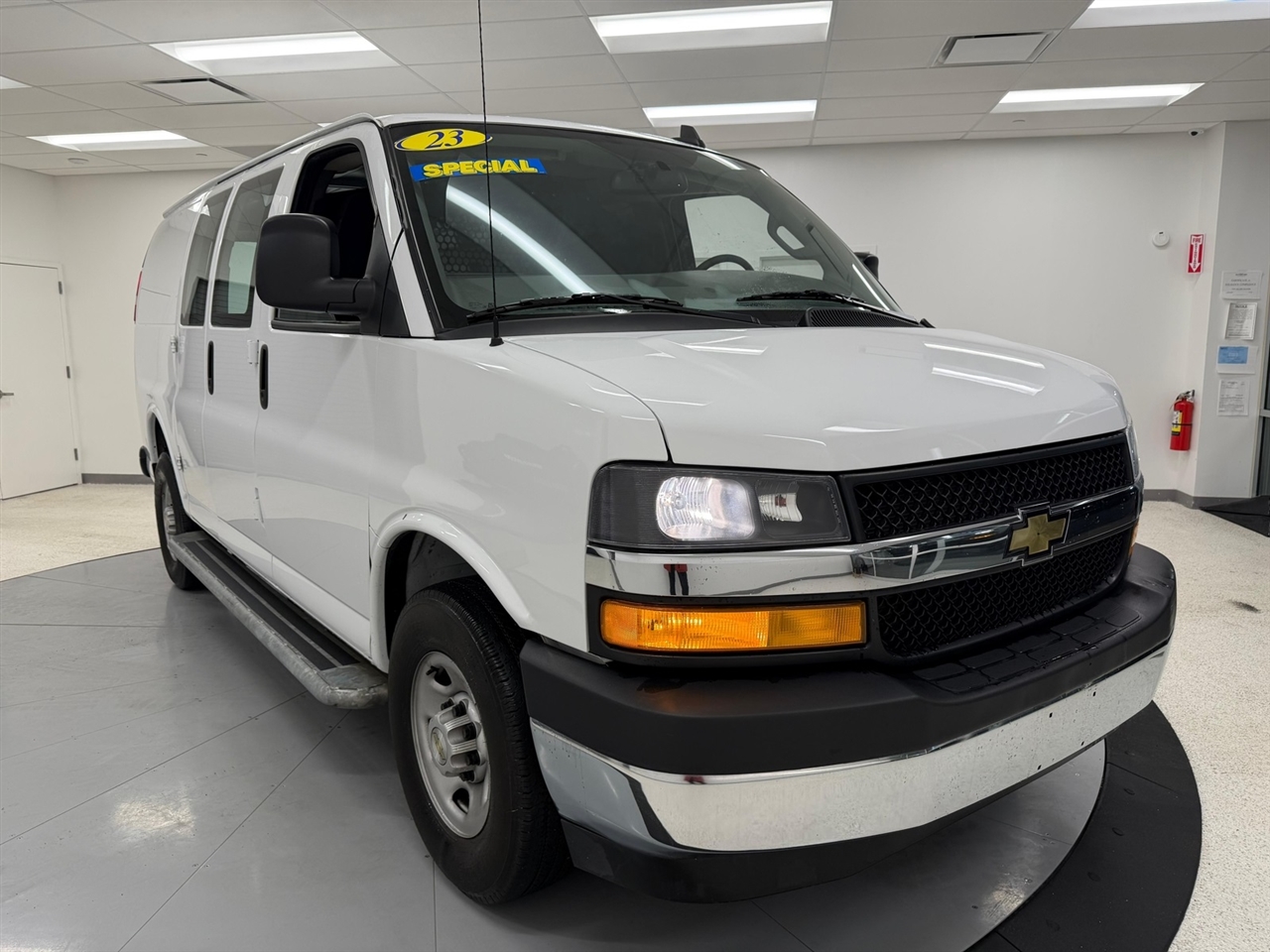 2023 Chevrolet Express Cargo Work Van's photo