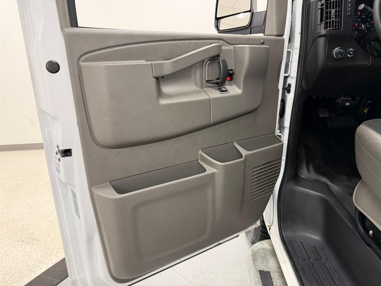 Chevrolet Express 2500 Cargo 2023