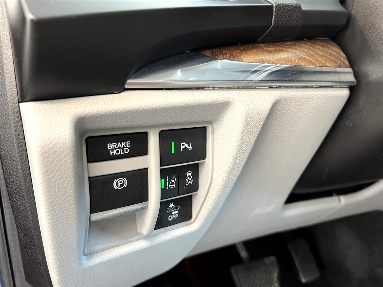 2020 Acura MDX SH-AWD Technology photo 25