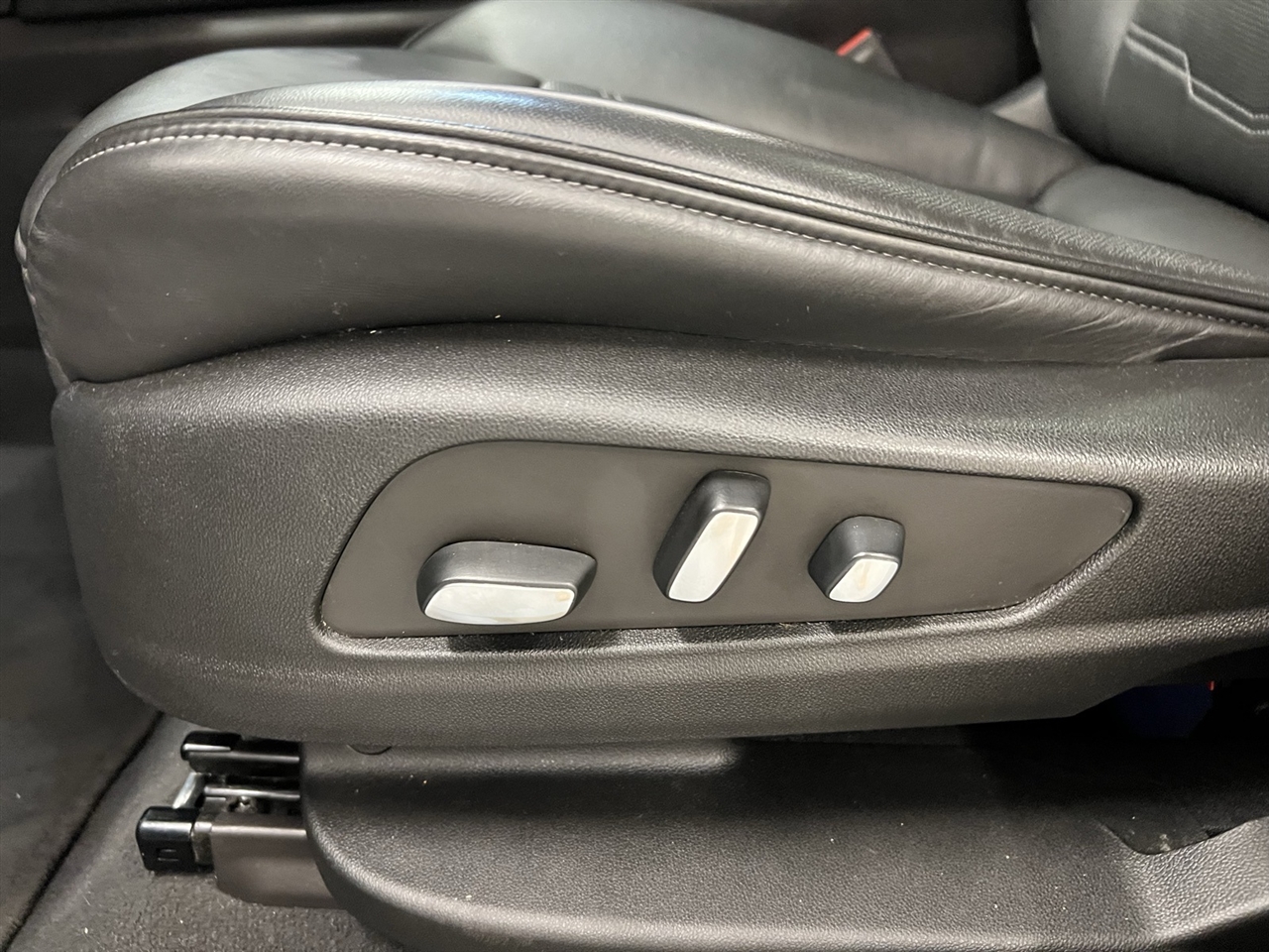 2022 Cadillac XT6 Premium Luxury photo 28