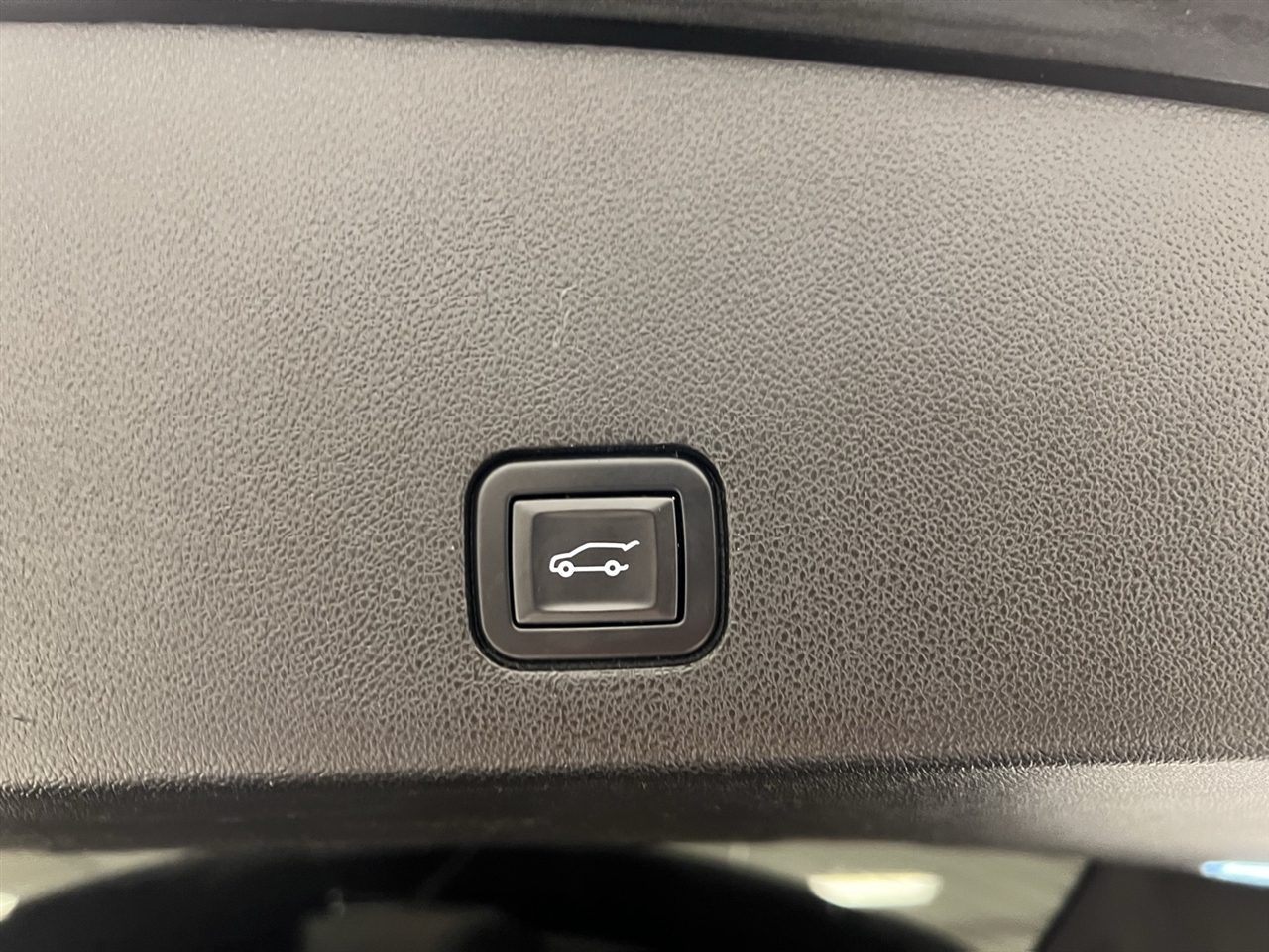 2022 Cadillac XT6 Premium Luxury photo 32